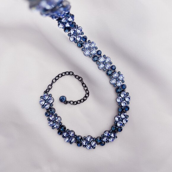 Givenchy Pastel Navy Blue Rhinestone Jewel Crystal Flower Floral Choker Necklace - Picture 5 of 12